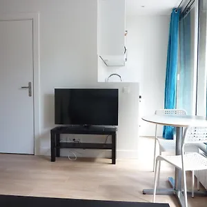 https://eiffel-grenelle-apartment.fr-paris.fr