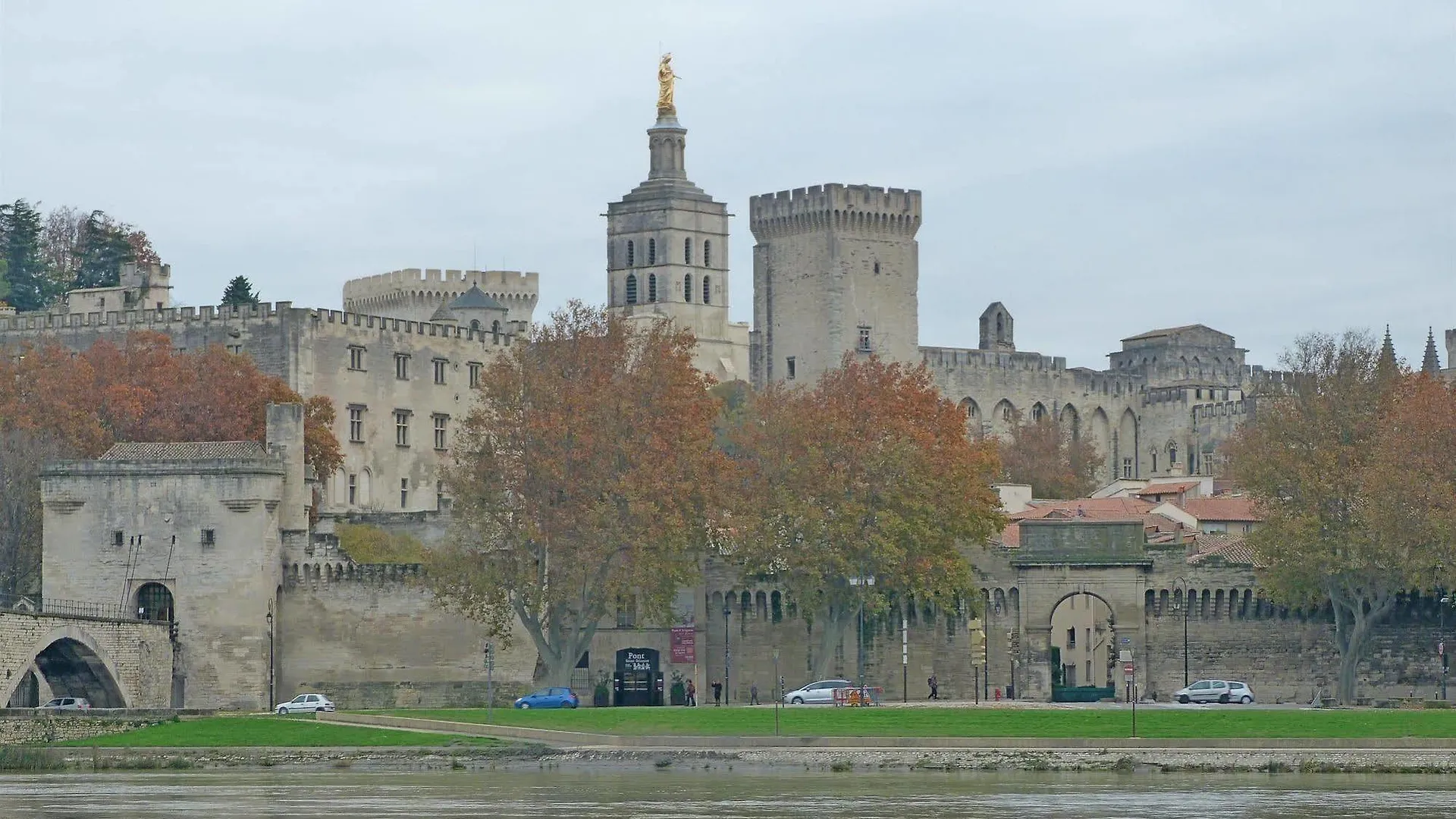 Отель Premiere Classe Avignon Parc Des Expositions